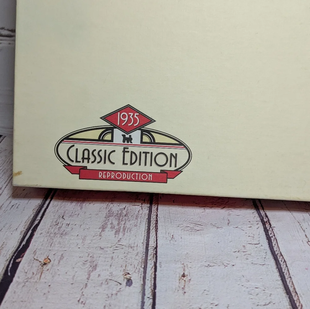 Classic Monopoly 1935 Reproduction‎